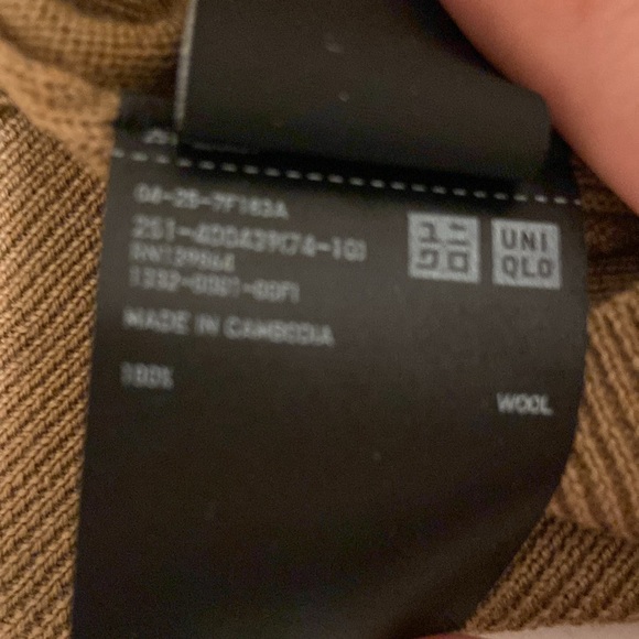 Uniqlo XXS light brown merino sweater - Picture 5 of 5